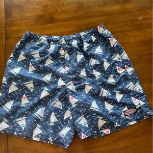 Men’s Vineyard Vines Blue Sailboat Print Shorts, Large